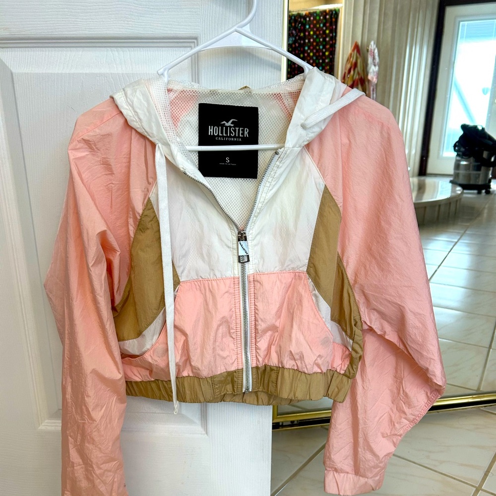 Hollister wind breaker jacket